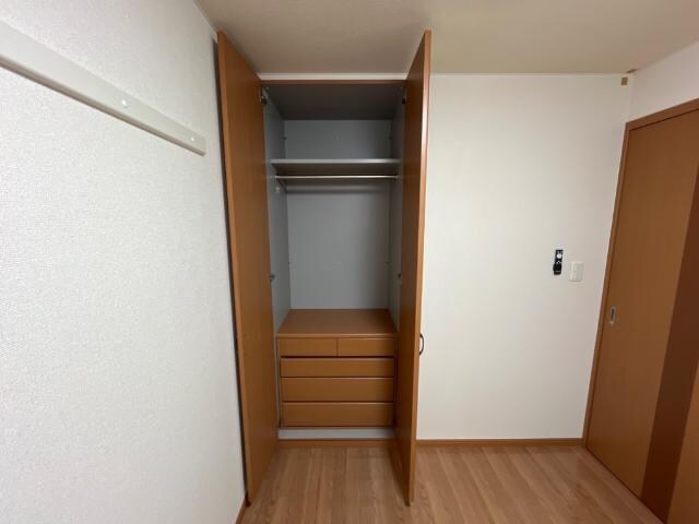 物件内観写真11　(収納)