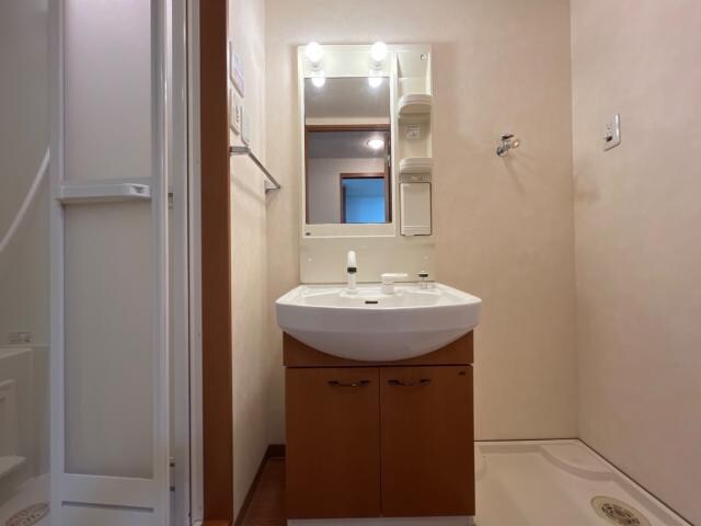 物件内観写真18　(洗髪洗面化粧台)