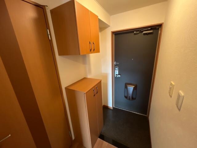 物件内観写真24　(玄関)