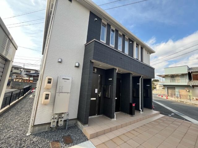 物件外観写真2　(外観写真（昼）)