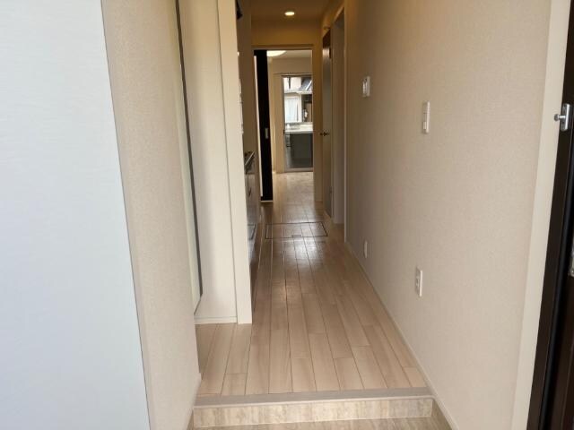 物件内観写真19　(玄関)