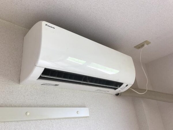 建物設備(エアコン（２台付き）)