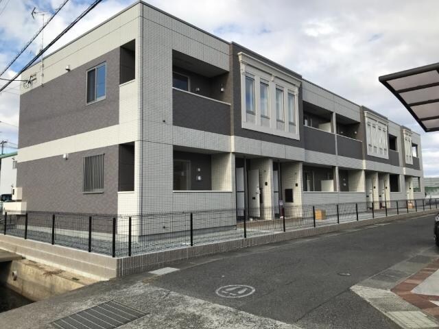 物件外観写真1　(外観写真（昼）)