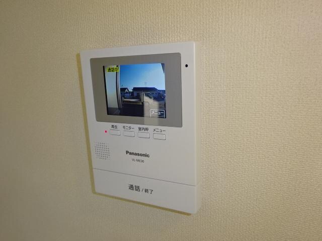 物件内観写真14　(カメラ付インターホン)