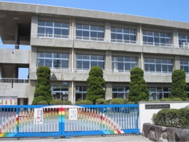 物件外観写真2　(琴浦西小学校まで500m)