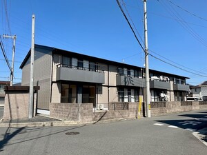 モントワール　B外観写真