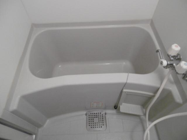 物件内観写真5　(ユニットバス)