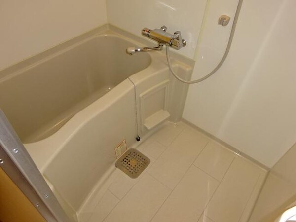 浴室(バス／シャワールーム等)