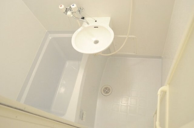 物件内観写真8　(備品や設備仕様は号室等により異なります現地をご確認下さい。)