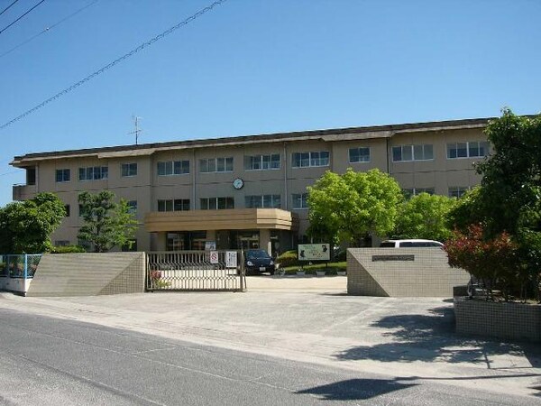 周辺環境(総社中央小学校まで900ｍ)