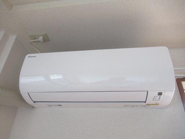建物設備(エアコン（２台付き）)