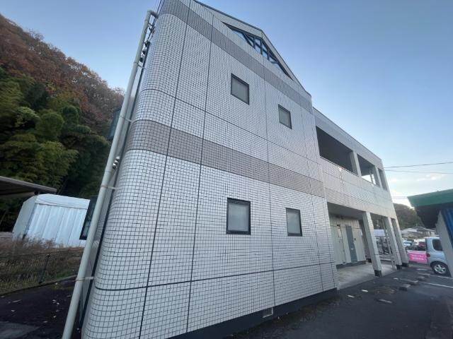 物件外観写真1　(外観写真（昼）)