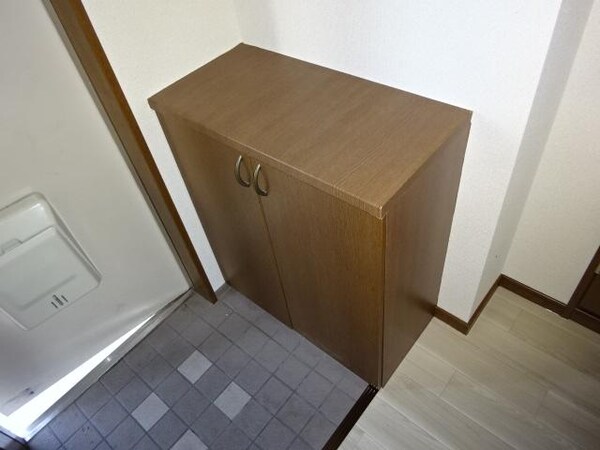 玄関(下駄箱)