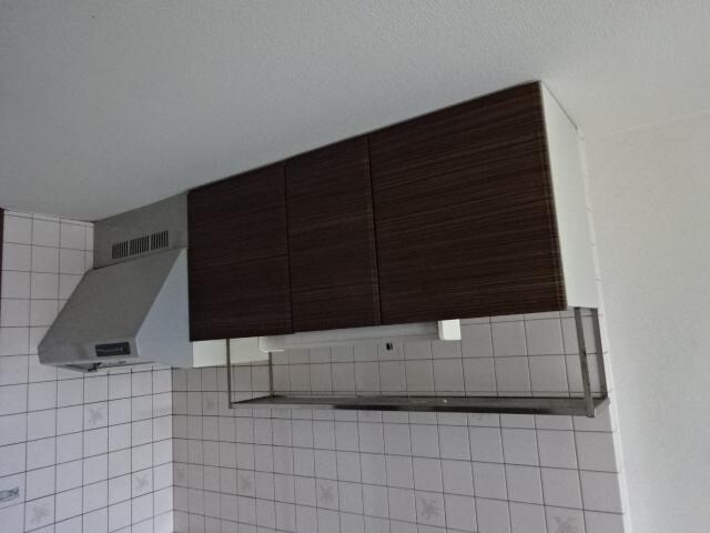 物件内観写真25　(キッチン上収納)