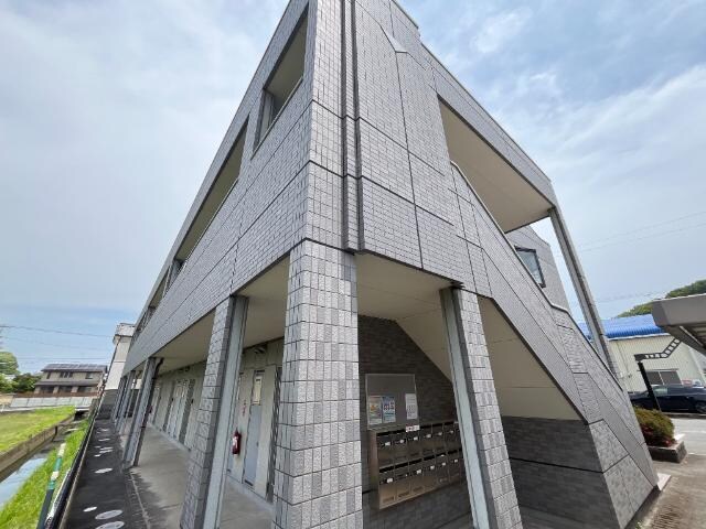 物件外観写真3　(外観写真（昼）)