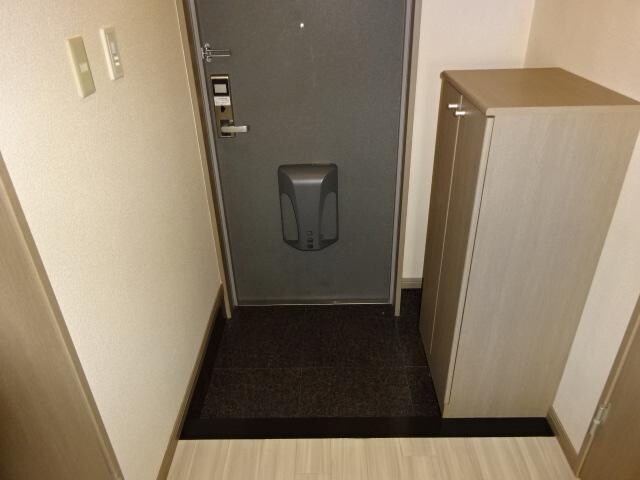 物件内観写真17　(玄関)