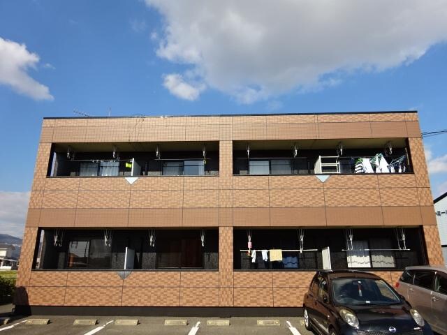 物件外観写真2　(外観写真（昼）)