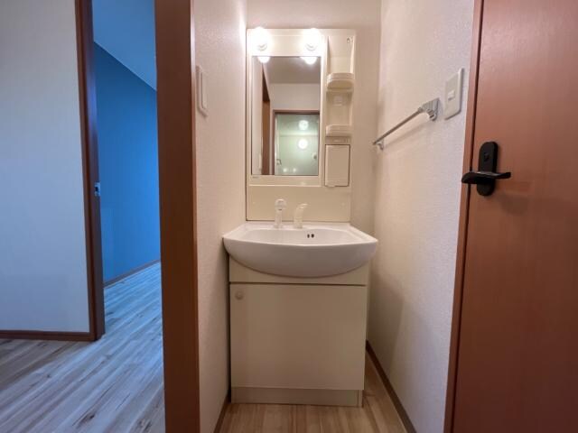 物件内観写真14　(洗髪洗面化粧台)