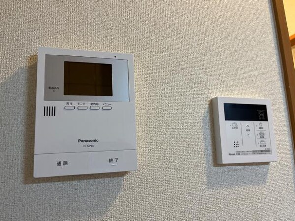 内装他(カメラ付インターホン)