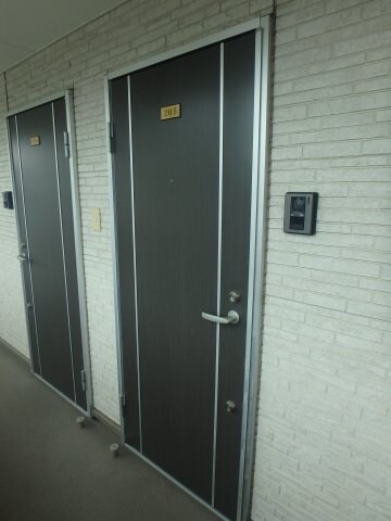 物件内観写真25　(松島　クレストウッド　1R+ロフト　玄関)