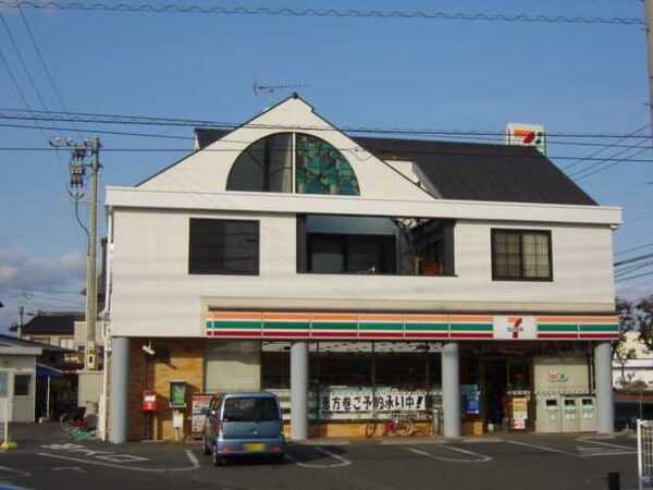 周辺環境(セブンイレブン倉敷安江店まで818ｍ)