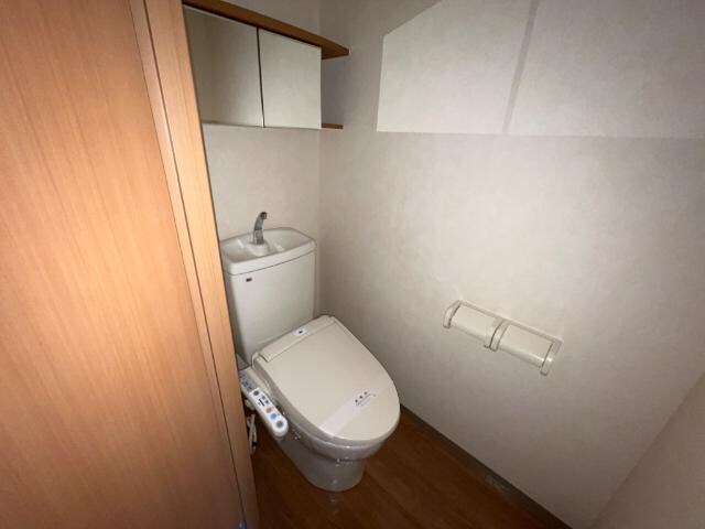 物件内観写真6　(トイレ)