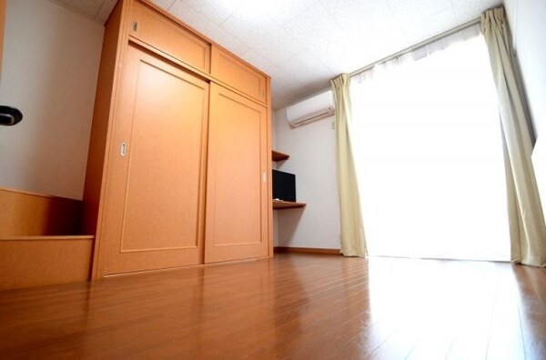 居室(※写真と現状が異なる場合は現状を優先)