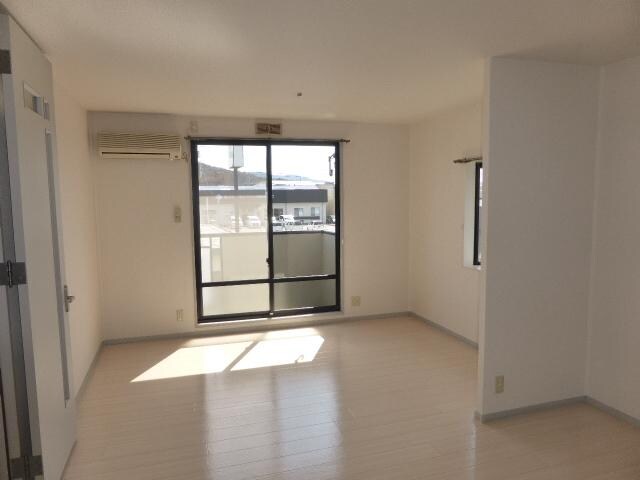 物件内観写真6　(リビング)