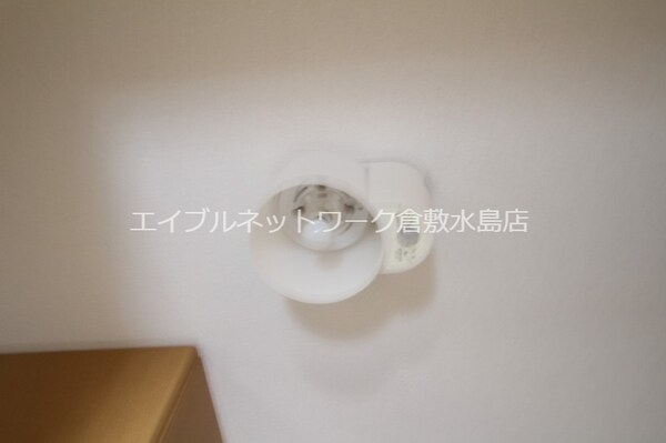 建物設備(センサー付き照明（玄関）)