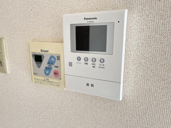 内装他(カメラ付インターホン)