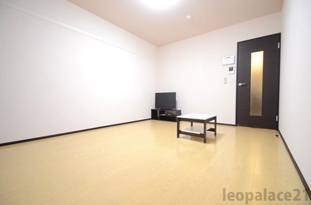 物件内観写真5　(備品や設備仕様は号室等により異なります現地をご確認下さい。)