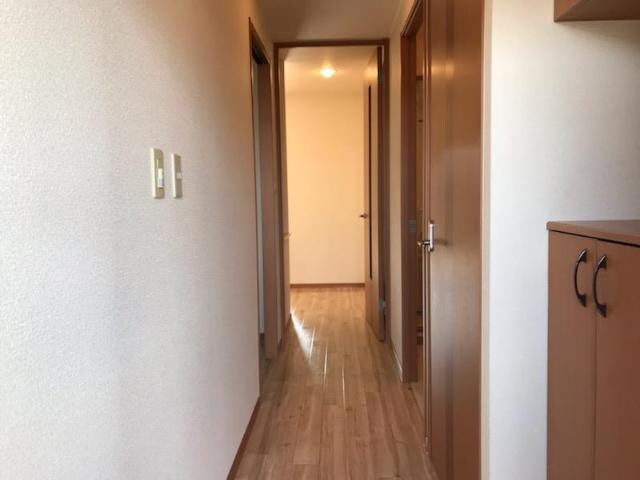 物件内観写真28　(廊下)