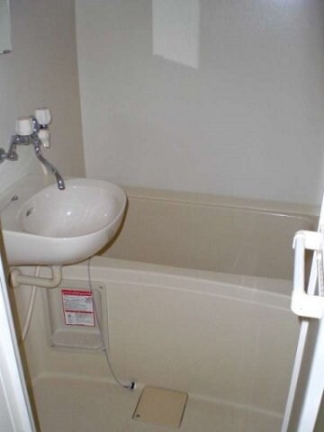 物件内観写真7　(備品や設備仕様は号室等により異なります現地をご確認下さい。　)