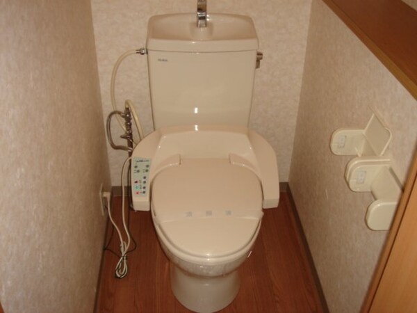 トイレ(シャワー付トイレ)