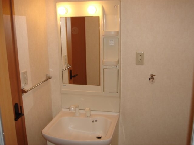 物件内観写真15　(洗髪洗面化粧台)