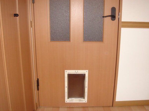 建物設備(ペット用くぐり戸)