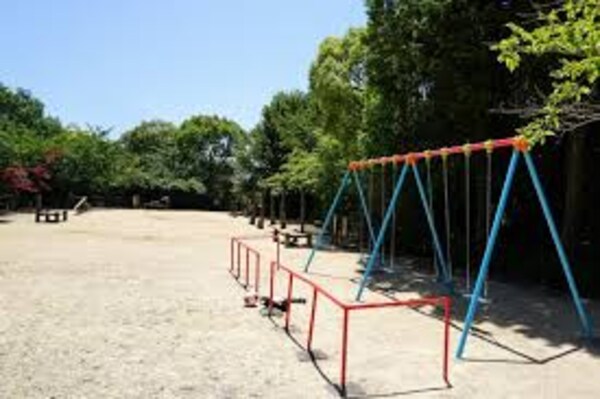 周辺環境(足高公園 2166m)