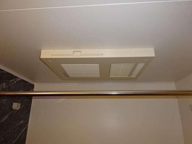 物件内観写真16　(バス（浴室乾燥機）（イメージ）)