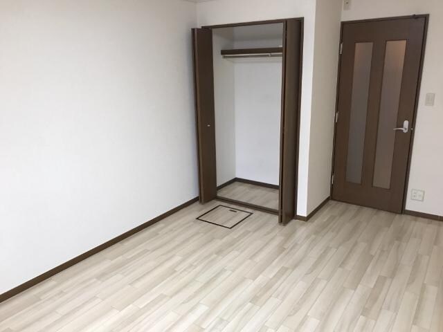 物件内観写真5　(洋室)