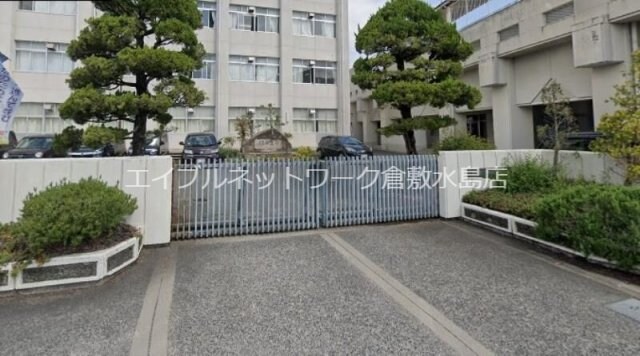 物件外観写真6　(岡山市立中山中学校 654m)