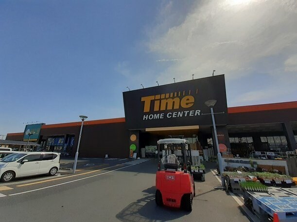 物件外観写真6　(タイム大安寺店まで900m)