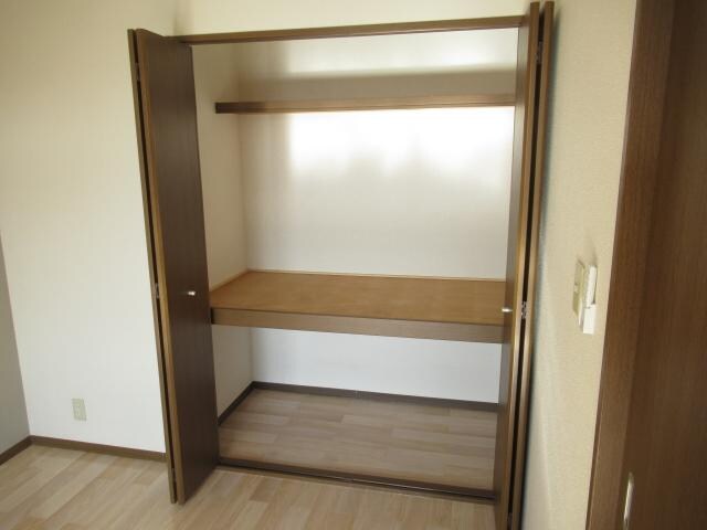 物件内観写真27　(南洋室クローゼット)