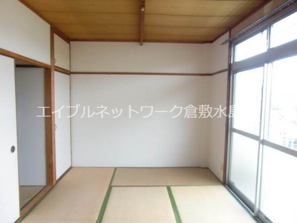居室(同タイプのお部屋の写真です)
