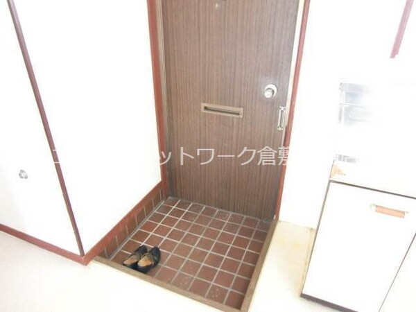 玄関(同タイプのお部屋の写真です)