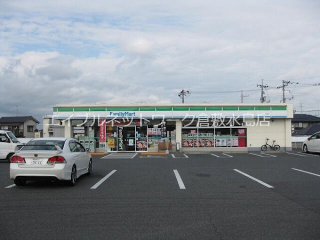 物件外観写真12　(ファミリーマート岡山庭瀬店 889m)