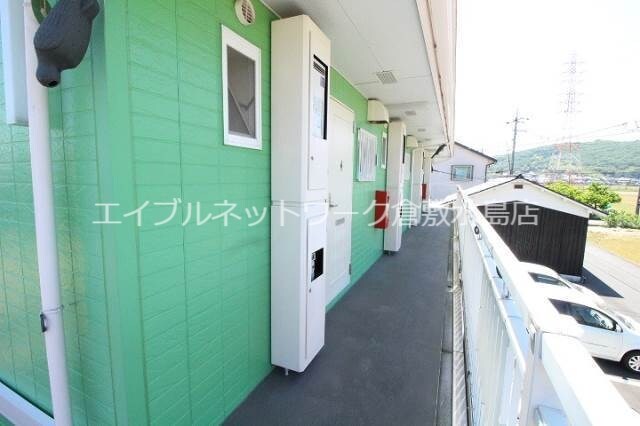 物件外観写真3　(エントランス)