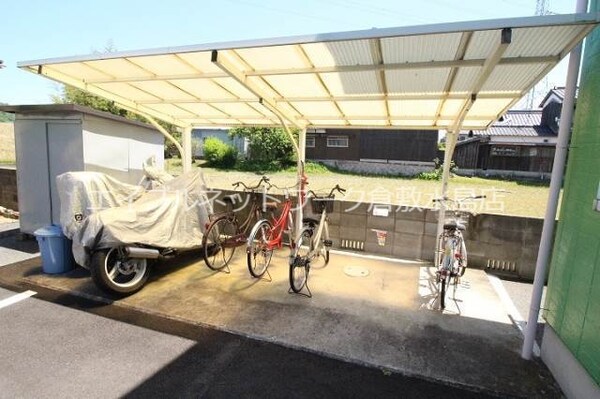 建物設備(駐輪場)