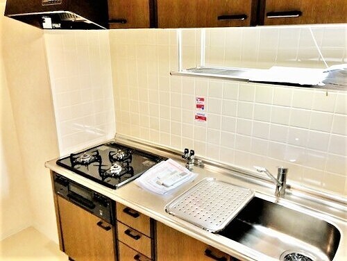 物件内観写真3　(システムキッチン　※2021年10月撮影)