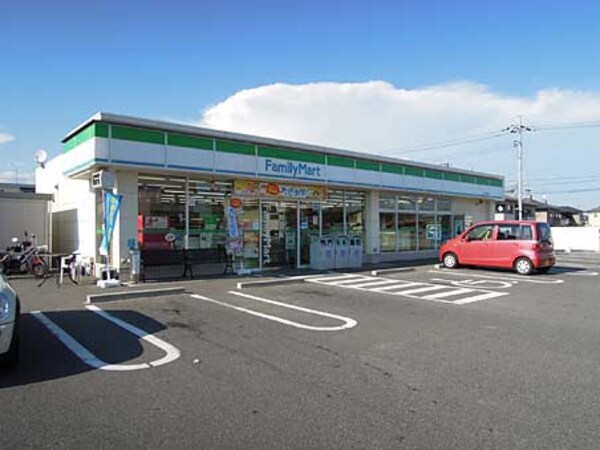 周辺環境(ファミリーマート 岡山庭瀬店 841m)