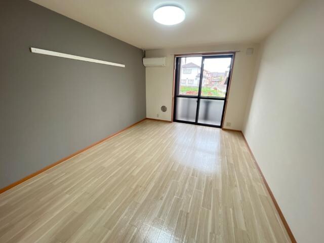 物件内観写真9　(洋室)